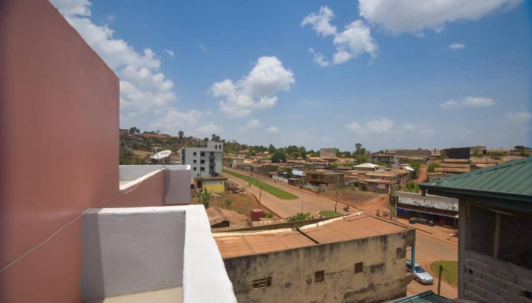 Appartements Neuf De Haut Standing Dm & Ng A Bafoussam Екстериор снимка