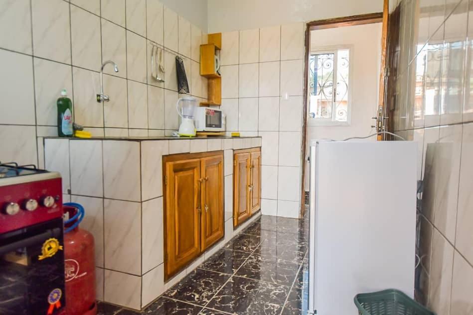 Appartements Neuf De Haut Standing Dm & Ng A Bafoussam Екстериор снимка