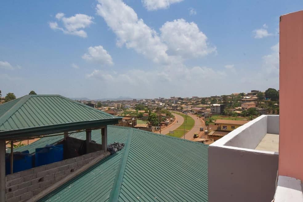 Appartements Neuf De Haut Standing Dm & Ng A Bafoussam Екстериор снимка