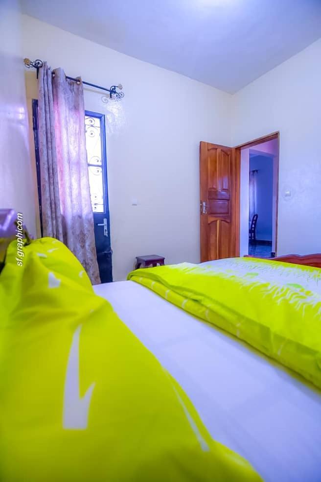 Appartements Neuf De Haut Standing Dm & Ng A Bafoussam Екстериор снимка