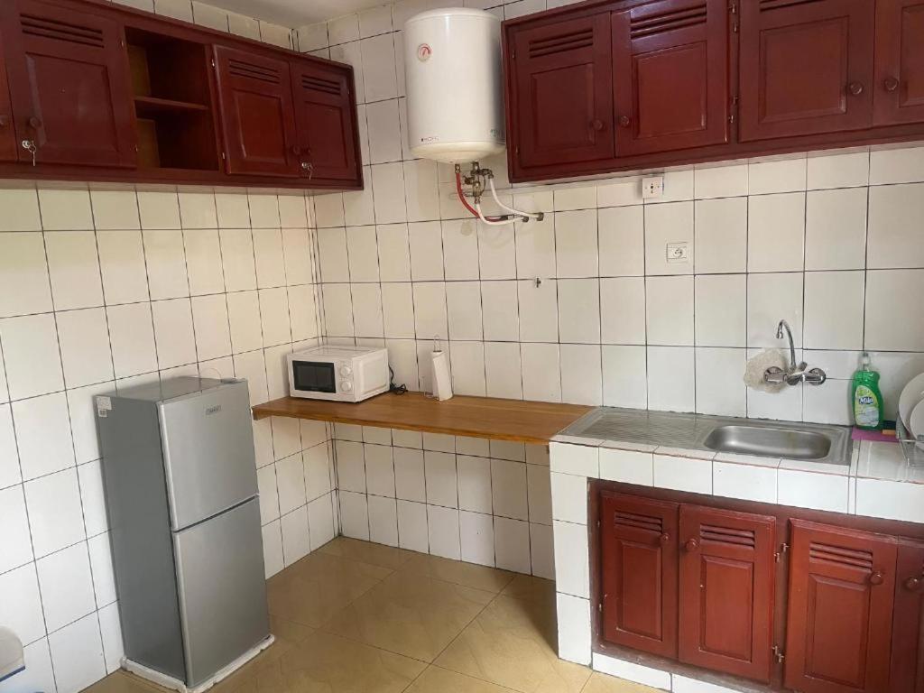 Appartements Neuf De Haut Standing Dm & Ng A Bafoussam Екстериор снимка